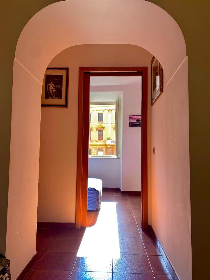 Apartment Arenula Рим Экстерьер фото